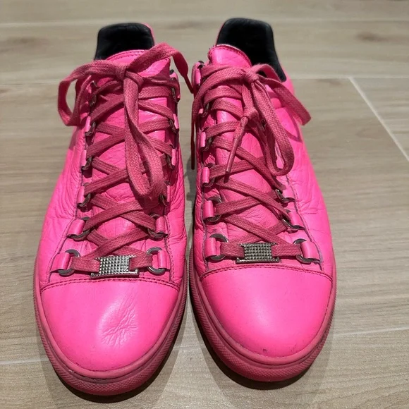 Triple S Cheap Balenciaga Arena Womens Balenciaga Arena Womens